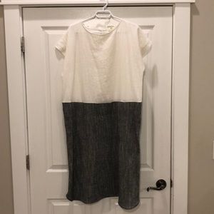 Cute Grey and White Boutique Shift dress